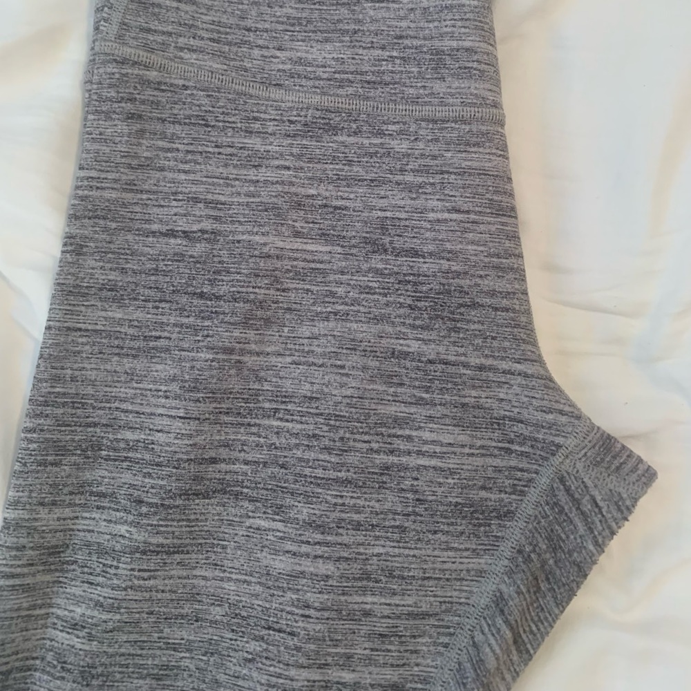 LULULEMON LEGGINGS - Picture 2 of 6